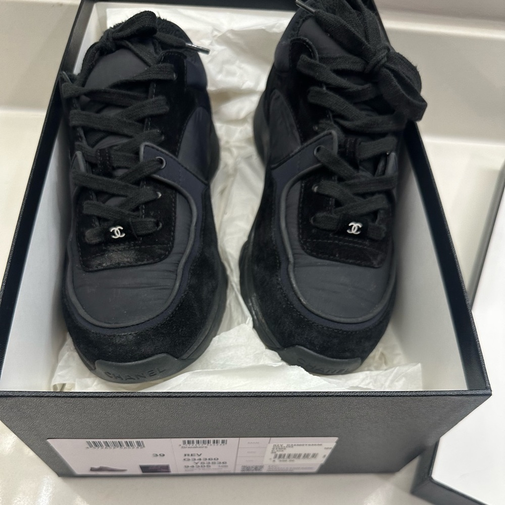 Chanel sneakers 39